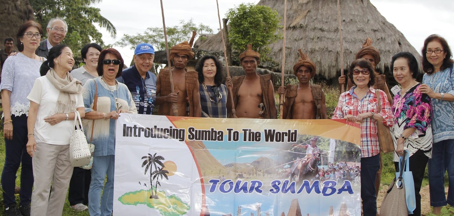 Travelers exploring Sumba with a local tour guide from Tour-Sumba.Com